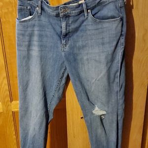 Levi Flower Embroidered Skinny Jeans